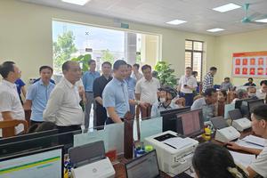 Chủ tịch UBND tỉnh Bắc Ninh kiểm tra hoạt động của cấp cơ sở