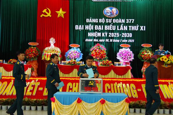 Sư đoàn 377: Vững vàng nhiệm kỳ mới, sẵn sàng bảo vệ bầu trời Tổ quốc