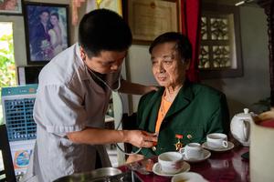 Hệ thống nhà thuốc Pharmacity chăm sóc sức khỏe người có công tại Quảng Trị