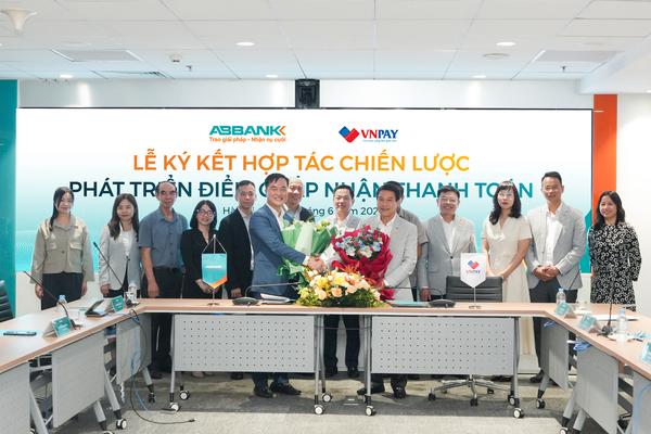 ABBANK và VNPAY hợp tác triển khai gói giải pháp thanh toán số tiện ích tại các điểm thanh toán