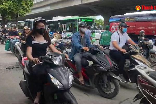 A lô Thanh tra số 28/2025: Nhức nhối tình trạng lấn chiếm vỉa hè đường Nguyễn Xiển