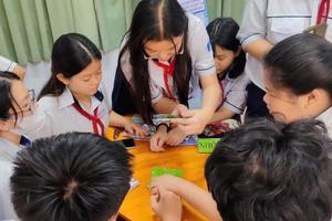 Cấm học sinh dùng điện thoại ở trường: Phụ huynh ủng hộ nhưng còn băn khoăn