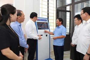 Tuyên Quang: Phát huy vai trò của người đứng đầu, làm việc trên tinh thần “hết việc, không hết giờ”