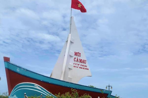 Lượng khách du lịch đến Cà Mau đạt 5,12 triệu lượt, tổng thu ước đạt 4.890 tỷ đồng Lượng khách du lịch đến Cà Mau đạt 5,12 triệu lượt, tổng thu ước đạt 4.890 tỷ đồng