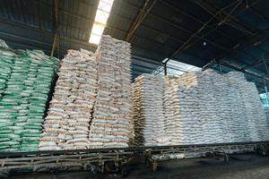 Bộ Tài chính trả lời cử tri về giá bán sản phẩm phân bón và thuốc bảo vệ thực vật
