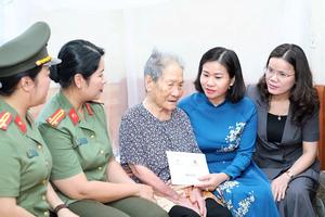 Phụ nữ cả nước lan toả yêu thương sẻ chia với gia đình chính sách