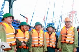 Chủ tịch UBND tỉnh Nghệ An kiểm tra các địa phương phòng, chống bão số 3