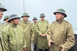 Phó Thủ tướng Trần Hồng Hà kiểm tra công tác phòng, chống bão số 3 tại Thanh Hoá