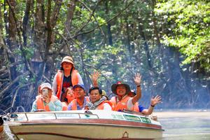 Cà Mau: Đẩy mạnh phát triển lĩnh vực dịch vụ trở thành động lực tăng trưởng kinh tế chủ chốt