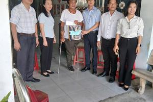 Chánh Thanh tra tỉnh Tây Ninh thăm, tặng quà gia đình chính sách tiêu biểu nhân dịp 27/7