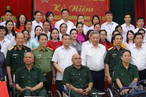 Đang hoàn thiện chính sách, chế độ trợ cấp hàng tháng để chăm sóc toàn diện đối với người có công với cách mạng