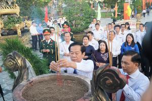Lãnh đạo Cần Thơ tổ chức Lễ viếng tại các Nghĩa trang Liệt sĩ trên địa bàn thành phố