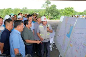 Thủ tướng kiểm tra các dự án trọng điểm tại Quảng Trị: Nghĩ sâu, làm lớn để bứt phá phát triển
