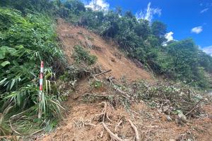 Nghệ An: Quốc lộ 16 sạt lở nghiêm trọng, giao thông bị chia cắt