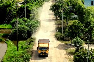 Quảng Trị: Chỉ đạo xử lý nghiêm xe vận chuyển vật liệu xây dựng gây bụi mù, ô nhiễm môi trường