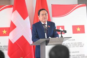 Chủ tịch Quốc hội Trần Thanh Mẫn dự Tọa đàm về xây dựng Trung tâm Tài chính Quốc tế tại Thụy Sĩ