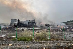 Vụ cháy lớn tại nhà máy thủy tinh ở Lào Cai, thiệt hại ước tính 45 tỷ đồng