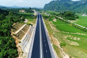 Báo cáo Thủ tướng về phương án đầu tư mở rộng Dự án cao tốc Bắc - Nam phía Đông trước ngày 4/8