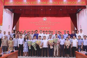 Thanh tra Chính phủ trao quyết định nghỉ hưu cho 05 công chức Cục VII