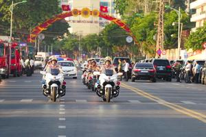 Công an tỉnh Khánh Hòa tổ chức Lễ chào cờ tháng 8 và ra quân đợt cao điểm tấn công, trấn áp tội phạm