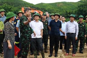 Phó Thủ tướng Lê Thành Long kiểm tra tình hình khắc phục hậu quả mưa lũ tại Sơn La