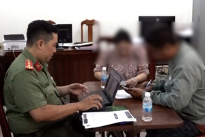 Công an tỉnh Khánh Hòa hoàn trả 120 triệu đồng cho người bị hại
