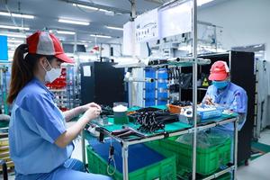Vì sao thị trường lao động đang “lệch nhịp”?
