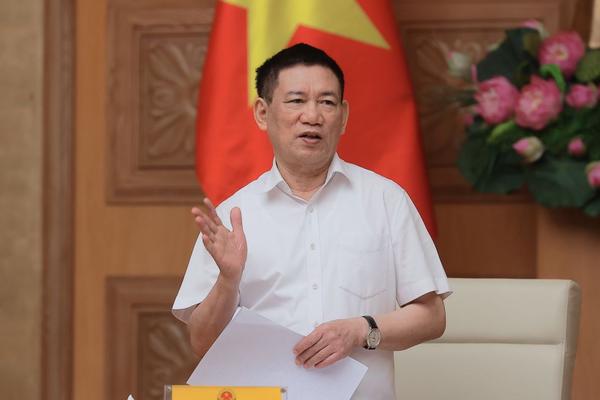 Phó Thủ tướng: Không để thiếu hàng, xử nghiêm hành vi tăng giá bất hợp lý