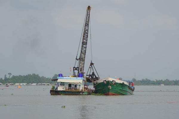 Đồng Tháp: Tăng cường quản lý nhà nước về khoáng sản, “không có vùng cấm”