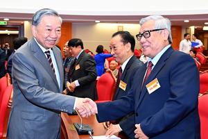 Tổng Bí thư: Sự chính trực, trung thực và tử tế là tấm khiên bảo vệ chân lý