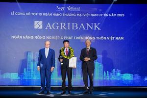 Agribank được vinh danh Top 10 Ngân hàng Thương mại Việt Nam uy tín năm 2025