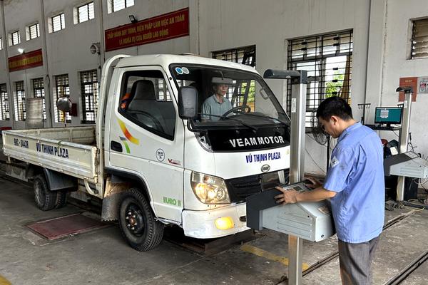 Trung tâm đăng kiểm được tự quyết mức phí kiểm định ô tô, xe máy nhưng có mức trần