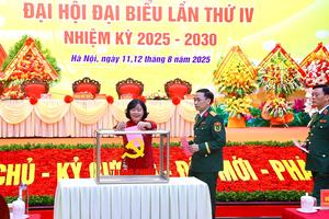 Bà Bùi Thị Minh Hoài giữ chức Bí thư Đảng ủy Bộ Tư lệnh Thủ đô Hà Nội