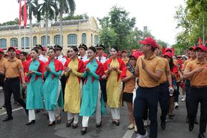 “Cùng Việt Nam tiến bước”, Vietnam Airlines gắn kết triệu trái tim