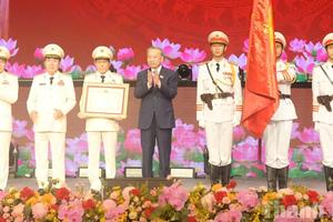 Lực lượng Công an Nhân dân đón nhận Huân chương Sao Vàng