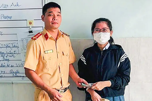 Công an Khánh Hòa: Nhặt được của rơi trả lại người đánh mất