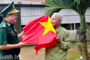 Một dải Trường Sơn - Một lòng son với Bác, với Đảng