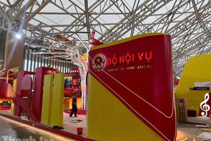 Không gian trưng bày của Bộ Nội vụ: Dấu ấn công nghệ trong hành trình "Kiến tạo để Đất nước vươn mình"