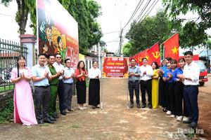 Báo Thanh tra trao 1.000 lá cờ Tổ quốc, khánh thành công trình ý nghĩa tại Lâm Đồng