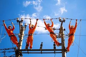 Đề xuất đưa khoản lỗ hơn 44.700 tỷ vào giá điện: Áp lực lên vai ai?