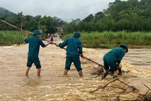 Mưa lũ sạt lở đất ở miền núi Nghệ An