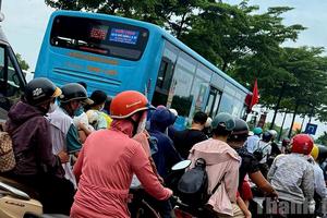 Công an Hà Nội phân luồng giao thông phục vụ triển lãm nhân dịp Quốc khánh 2/9