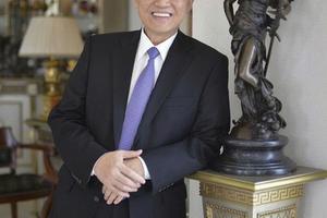 Hành trình biến "Giấc mơ bay" thành hiện thực của ông "Vua hàng hiệu"