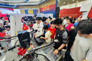 Triển lãm “Thành tựu đất nước” - triển lãm của thành tựu khoa học và công nghệ