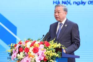 Tổng Bí thư căn dặn học sinh “sống có trách nhiệm, làm chủ công nghệ”