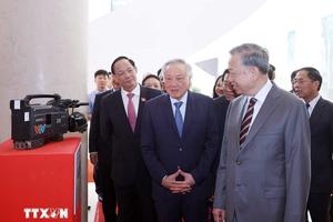 Tổng Bí thư: VTV cần nỗ lực để trở thành cơ quan truyền thông hàng đầu khu vực