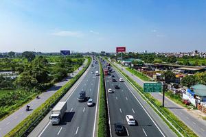 Xử phạt xe tải đi vào làn số 1 cao tốc Hà Nội - Hải Phòng, Pháp Vân - Cầu Giẽ