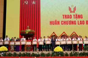Lai Châu biểu dương hàng vạn tập thể, cá nhân điển hình tiên tiến