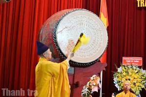 Phát bằng Tiến sỹ, trao tặng 5 tủ sách Phật Quang, quà khuyến học tại Lễ khai giảng Học viện Phật giáo Việt Nam