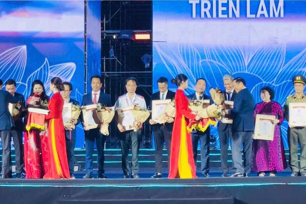 Thanh tra Chính phủ nhận Bằng khen của Thủ tướng Chính phủ và giải thưởng “Không gian trưng bày tiêu biểu”